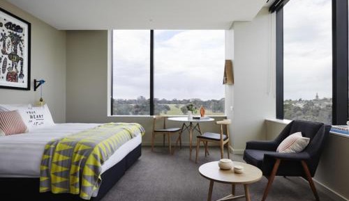 Corner King Room with Park View