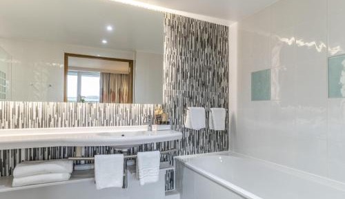 Executive Queen Room with Balcony