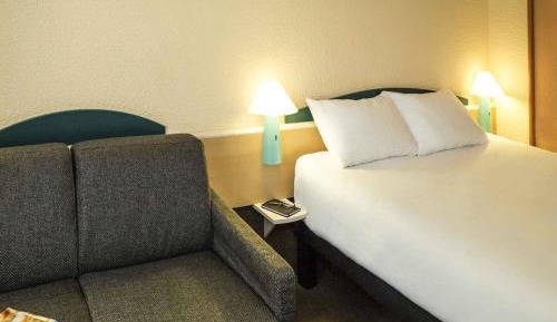 Standard Room with One Double Bed and One Sofa