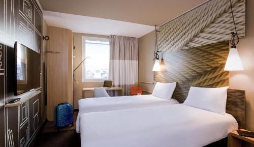 Standard Room with Two Single Beds