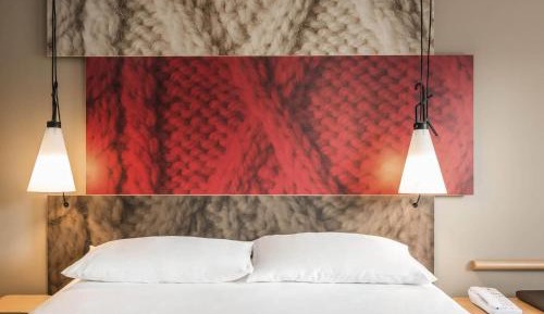 Superior Room with One Double Bed and One Single Bed