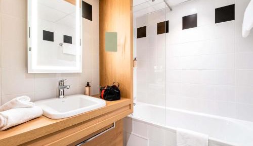 Classic Room with 1 Double Bed and access to the Spa