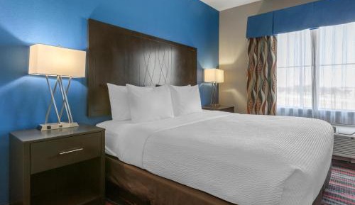 King Suite with Sofa Bed - Non-Smoking