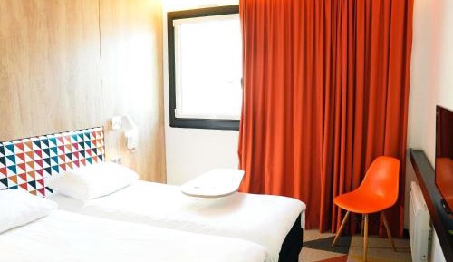 Standard Room with Two Single Beds