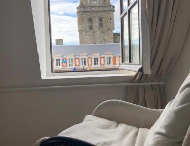 Apartment with City View
