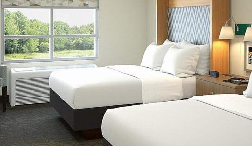 Queen Room with Two Queen Beds - Hearing Accessible/Non-Smoking