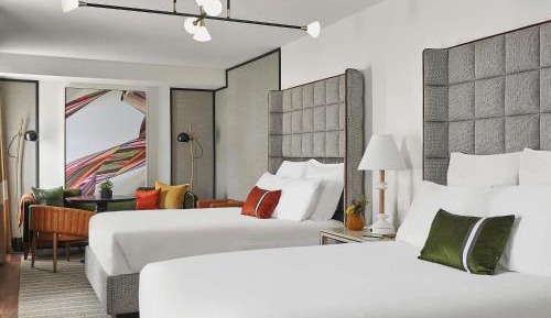 Luxury Queen Room