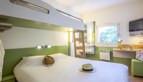 Triple Room with One Double Bed and One Bunk Bed
