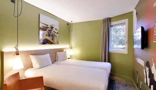 Standard Twin Room