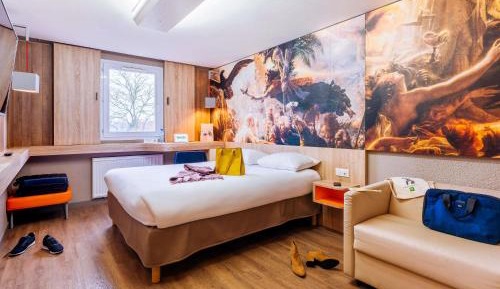 Standard Suite with One Double Bed and Sofa