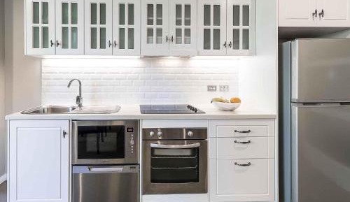 One-Bedroom Apartment with One King Bed