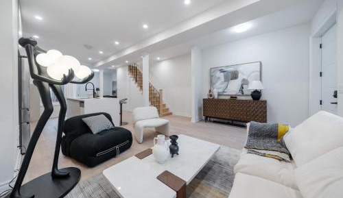 Four-Bedroom Luxury Apartment