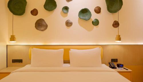 Metro Room King Bed