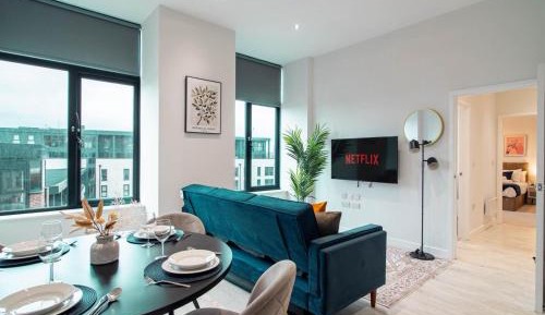 Two-Bedroom Apartment with City View