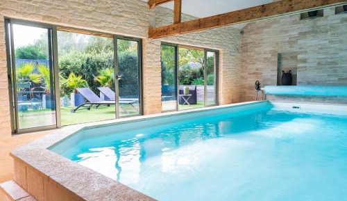 Suite Junior avec Bain, Accès Gratuit à la Piscine et au SPA