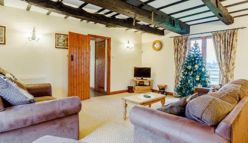 Three-Bedroom Vacation Home 