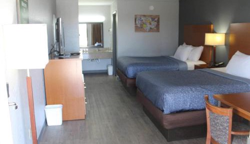 Queen Room with Two Queen Beds - Smoking
