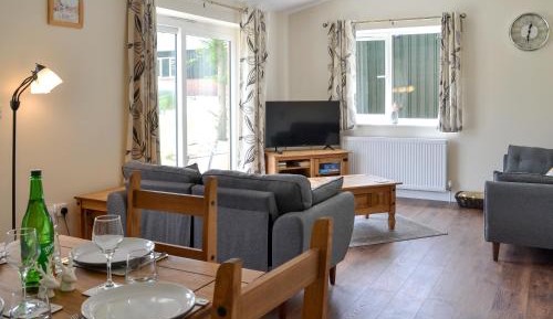 Two-Bedroom Holiday Home