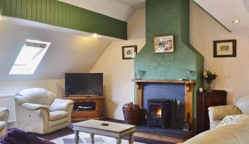 Five-Bedroom Holiday Home