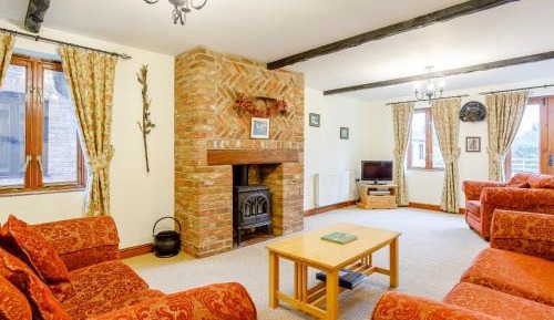 Three-Bedroom Vacation Home 