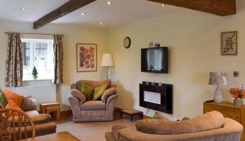 Two-Bedroom Holiday Home