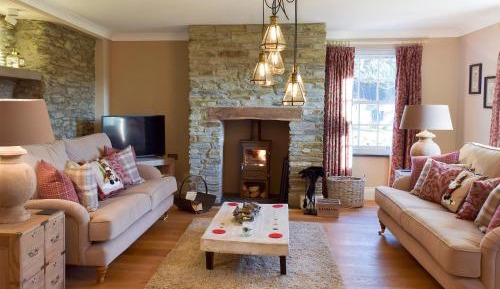 Six-Bedroom Holiday Home