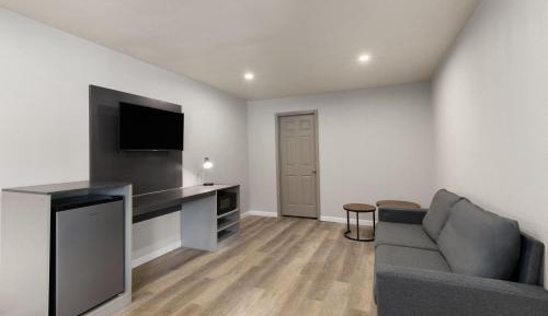 One-Bedroom Suite with Two Queen Beds - Non-Smoking