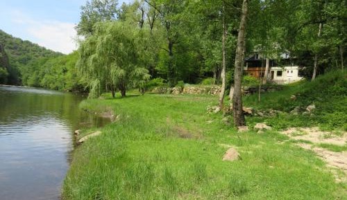 One-Bedroom Apartment with River View