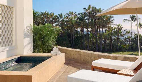 Palmilla Oceanfront Room with Plunge Pool King