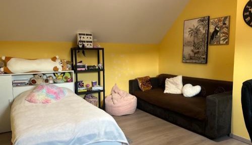 Family Room with Garden View