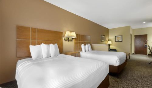 Larger Queen Room with Two Queen Beds - Non-Smoking
