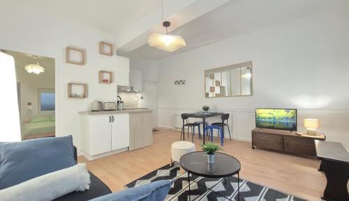 One-Bedroom Apartment