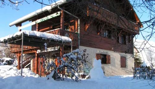 One-Bedroom Apartment with Garden View