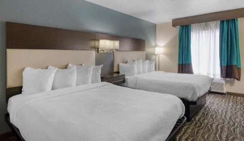 Queen Suite with Sofa Bed