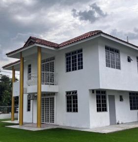 Three-Bedroom Vacation Home 