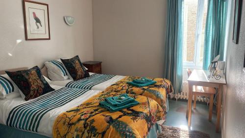 Twin Room with Shared Bathroom