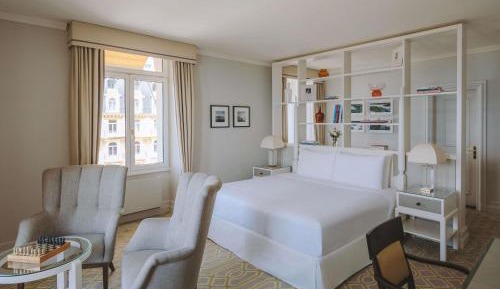 Superior King Room with Lake View