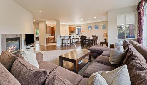 Three-Bedroom Vacation Home 