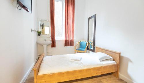 Standard Single Room with Shared Bathroom