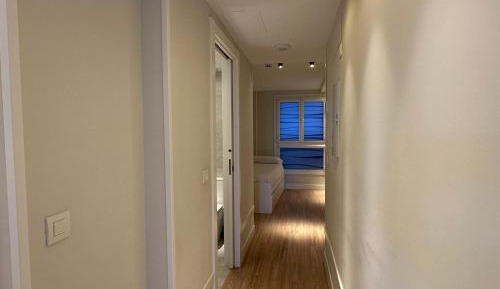 Deluxe One-Bedroom Apartment with Harbor View