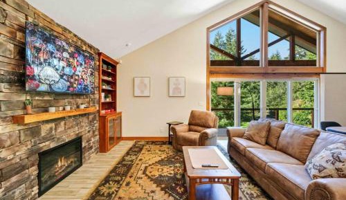 Three-Bedroom Vacation Home 