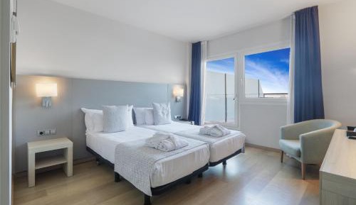 Deluxe Double Room with Terrace