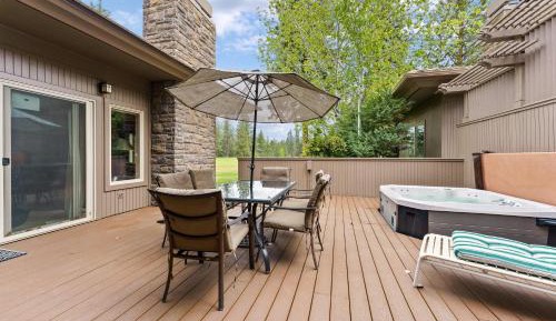 Two-Bedroom Holiday Home