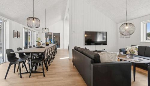 Nine-Bedroom Holiday Home