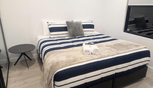 One-Bedroom Apartment with Balcony