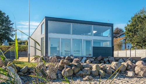 Three-Bedroom Vacation Home 