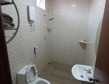 Quadruple Room with Private Bathroom