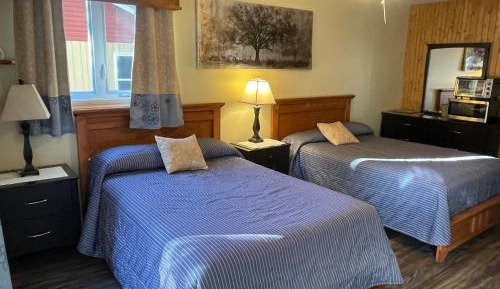Superior Room with Two Double Beds and Parking View