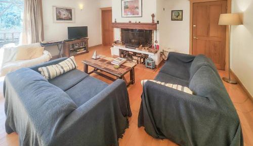 Three-Bedroom Vacation Home 