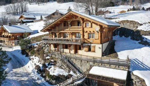 Chalet (18 Adults)